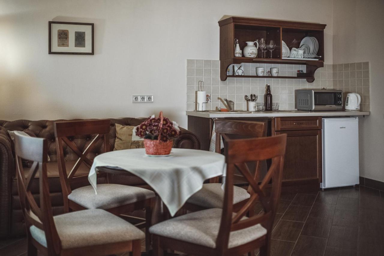Hotel Ekaterinoslav à Dnipro Extérieur photo