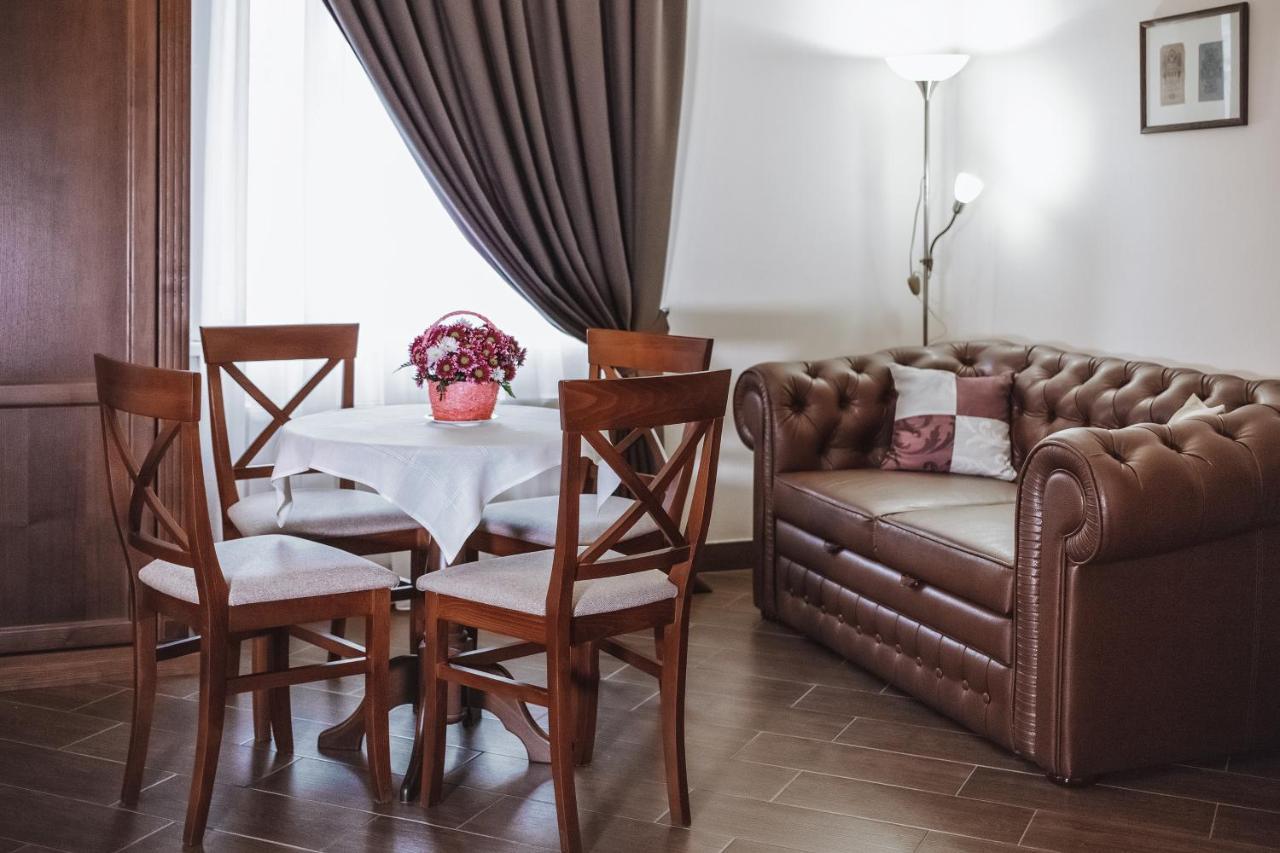 Hotel Ekaterinoslav à Dnipro Extérieur photo