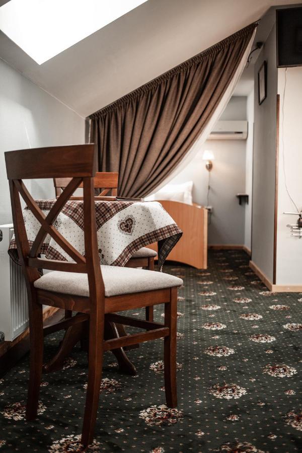 Hotel Ekaterinoslav à Dnipro Extérieur photo