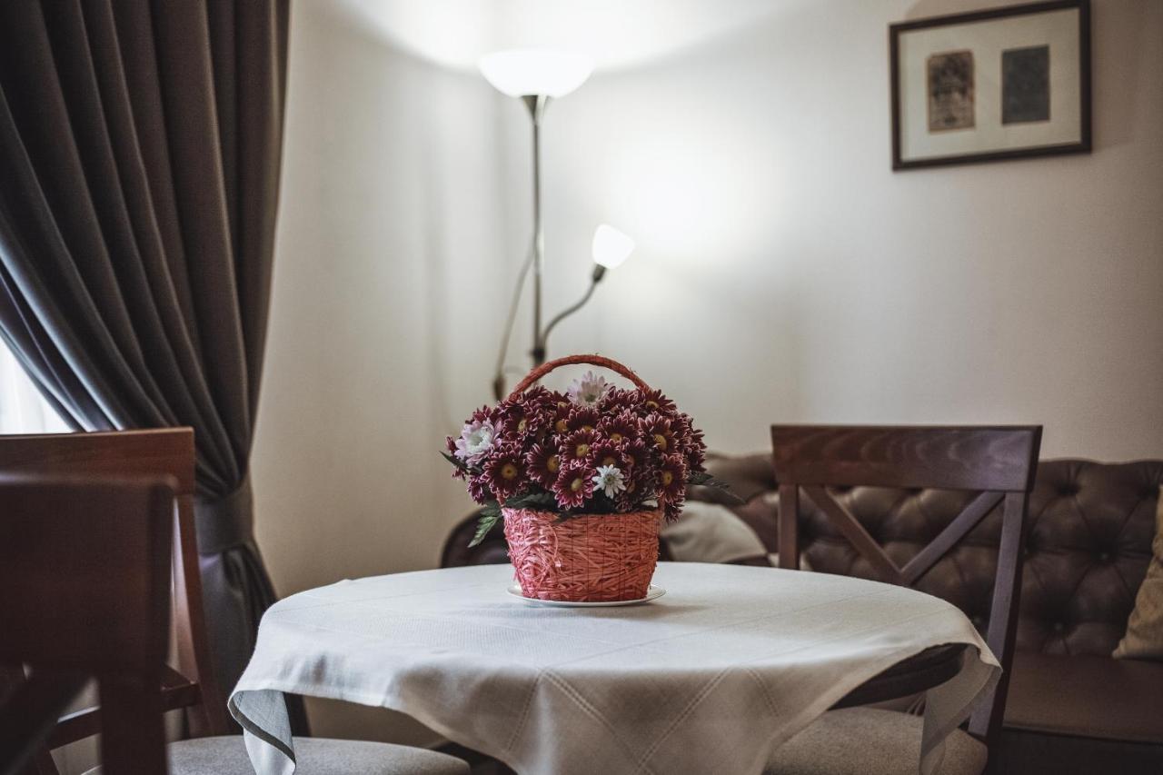 Hotel Ekaterinoslav à Dnipro Extérieur photo