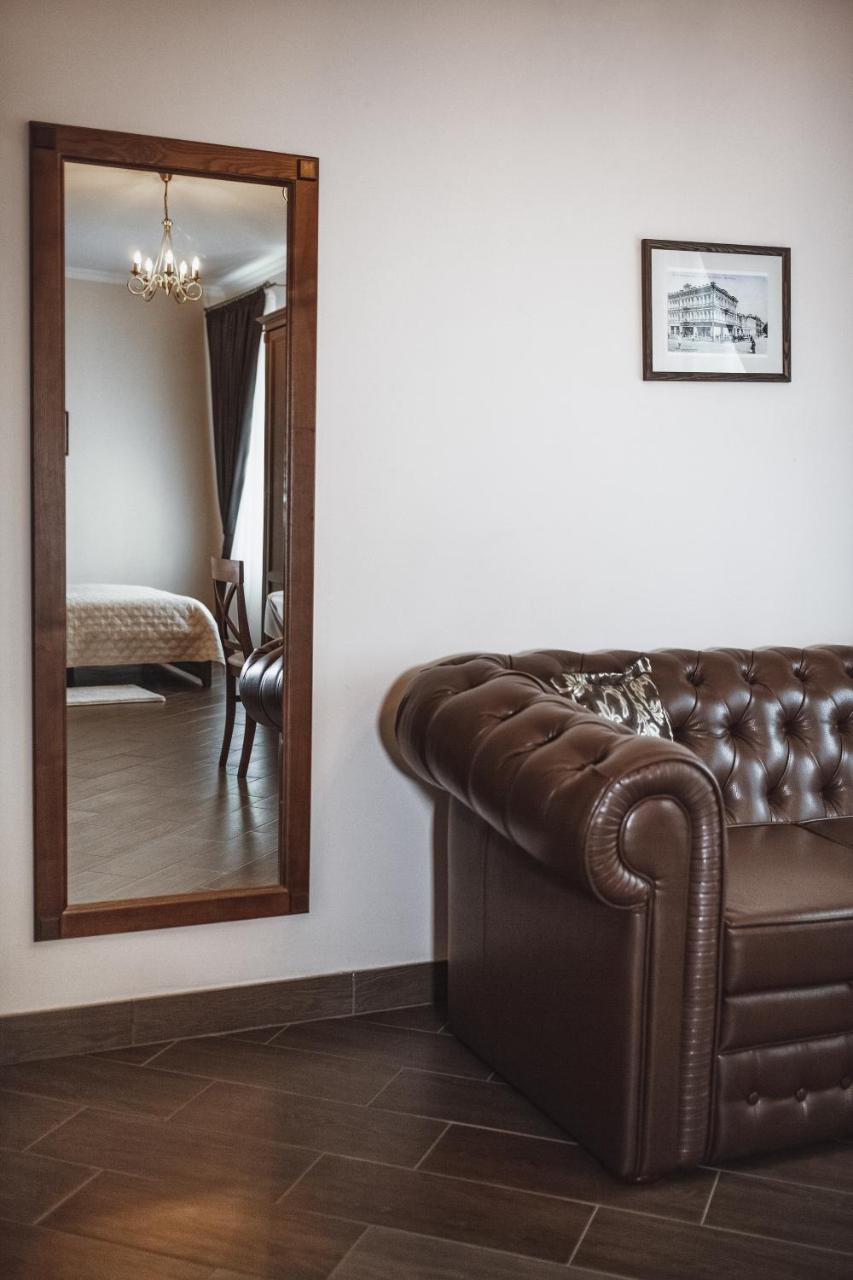 Hotel Ekaterinoslav à Dnipro Extérieur photo