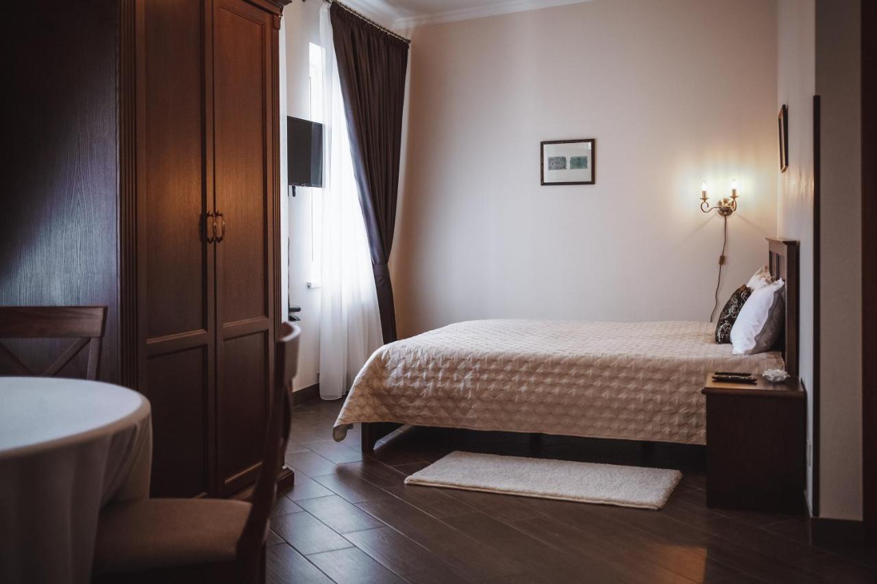 Hotel Ekaterinoslav à Dnipro Extérieur photo